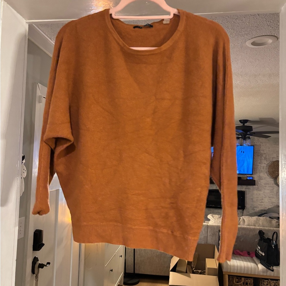Tahari size M rusty orange/red sweater